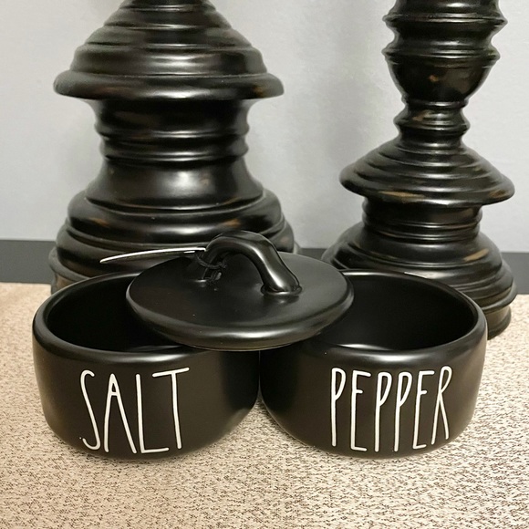 🆕Rae Dunn Ceramic Stackable SALT/PEPPER Cellars - Picture 4 of 4